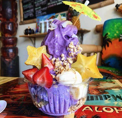 Experience the Magic of Makanis Pineapple Shack's Exquisite Flavors